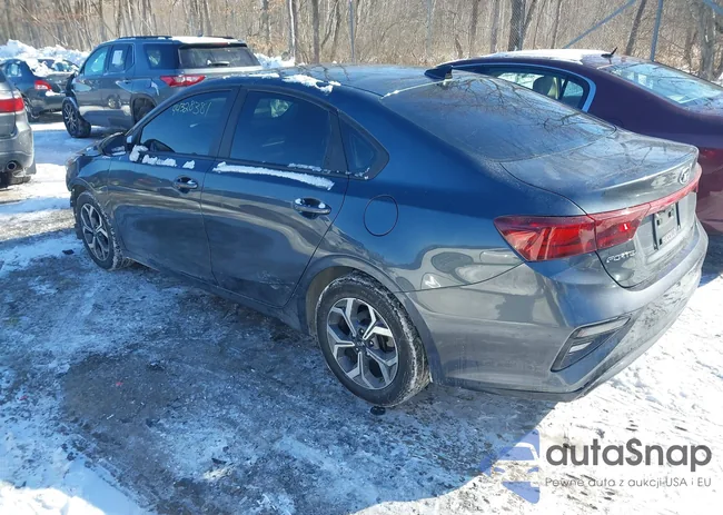 3KPF24AD2KE074592: 44328381