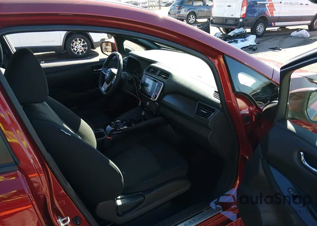 1N4CZ1CV1SC565638: 44328384