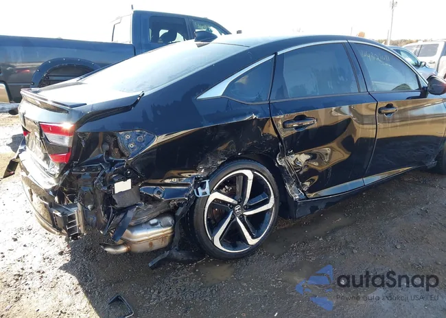 1HGCV2F30MA028698: 44328411