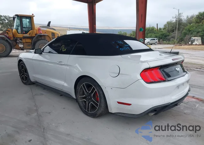 1FATP8UH8J5111686: 44328554