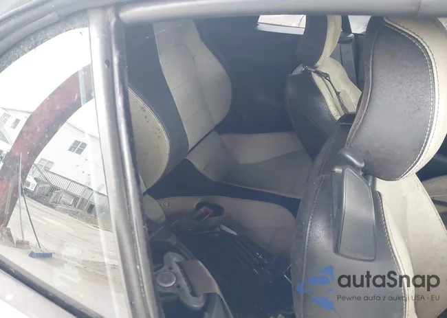 1FATP8UH8J5111686: 44328554