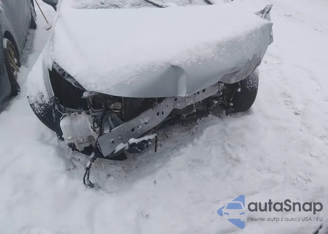 3MZBN1V31JM180121: 44327572