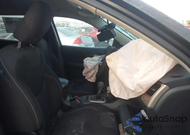 1C4PJMCS9HW647179: 44327611