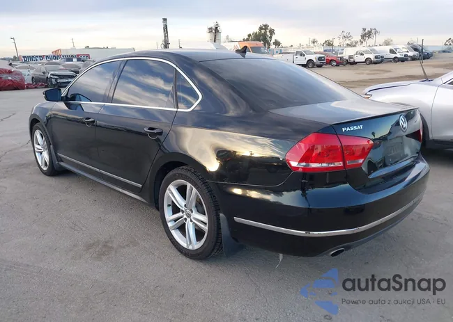 1VWCV7A3XFC067628: 44327779