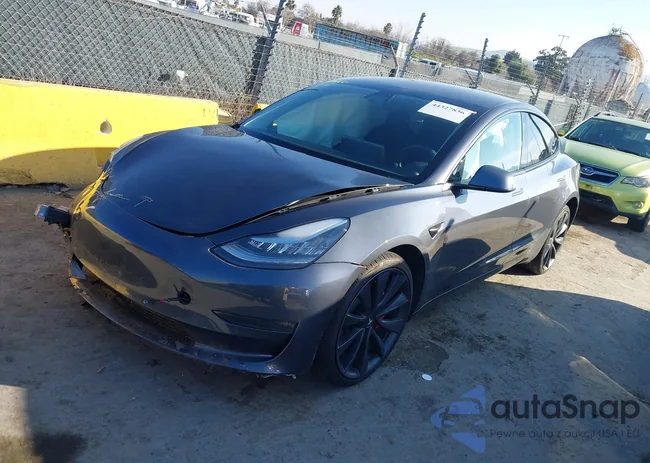 5YJ3E1EC6LF640985: 44327836