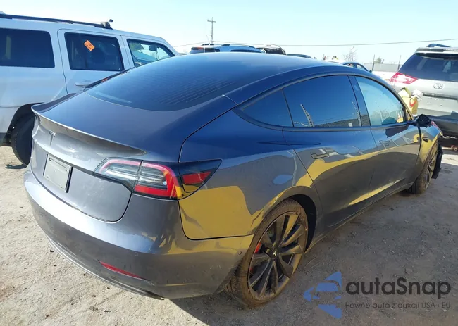 5YJ3E1EC6LF640985: 44327836