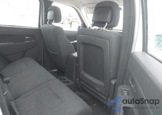 1C4PJMAK2CW141057: 44327925