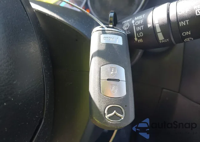 JM3KE2CY4E0371085: 44327929