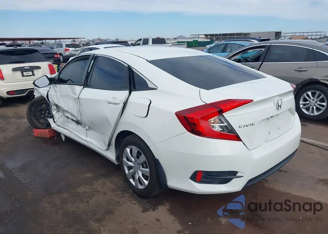 19XFC2F56JE015577: 44329108