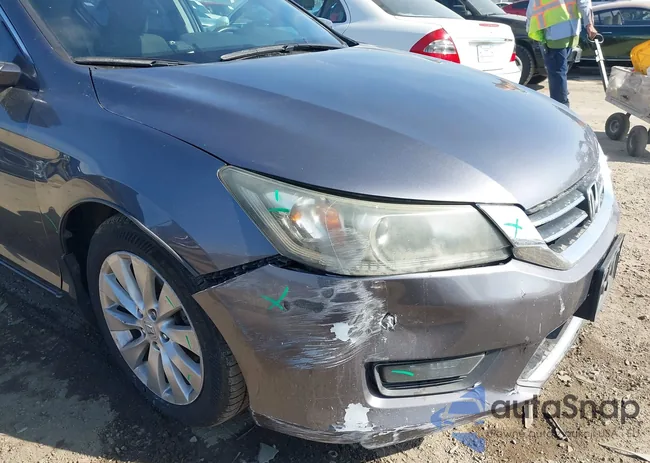 1HGCR2F78FA274084: 44329158