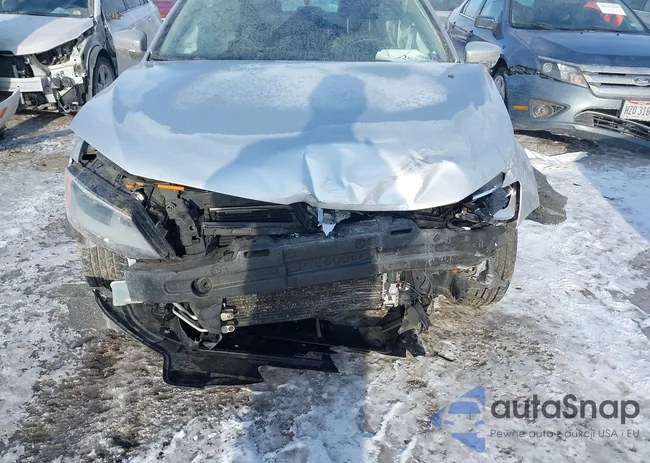 3VWD17AJ2EM245303: 44329260