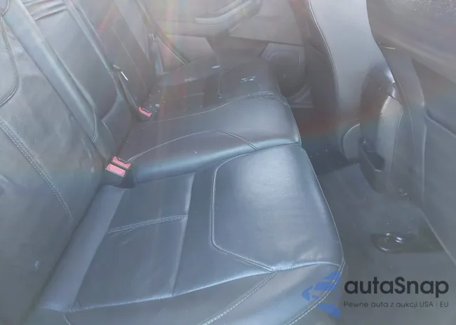 1FADP3F20GL228005: 44329264