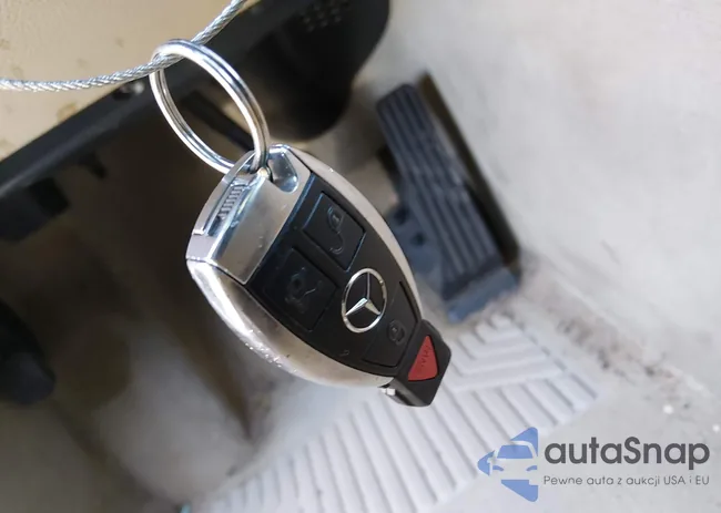 WDCGG8HB6AF394580: 44329347