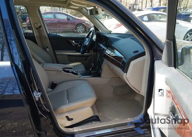 WDCGG8HB6AF394580: 44329347