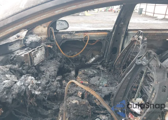 KNDPM3AC0N7966778: 44329398