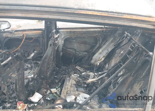 KNDPM3AC0N7966778: 44329398