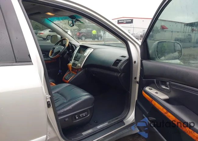 2T2GK31U28C027211: 44329439