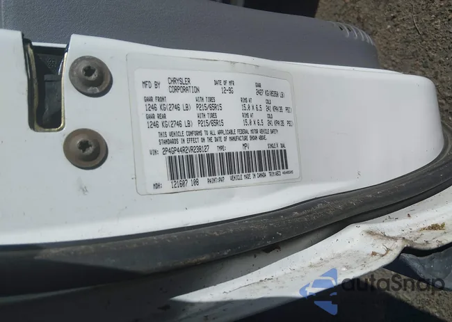 2P4GP44R2VR238127: 44329475