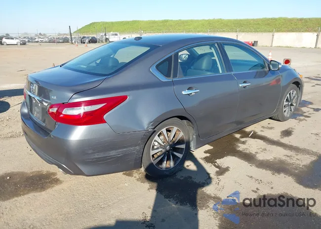 1N4AL3AP4JC234477: 44329493