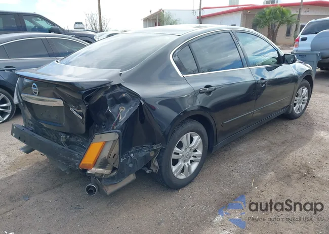 1N4AL2AP8BC172397: 44328596