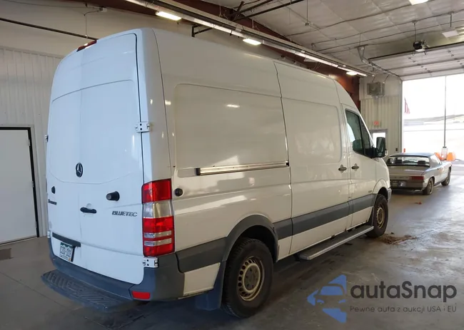 WD3PE7CC2D5806438: 44328762