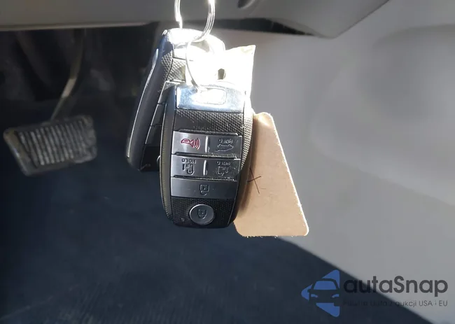 KNDMB5C15M6672037: 44328868