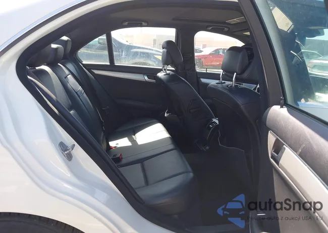 WDDGF4HB2CR207893: 44328917