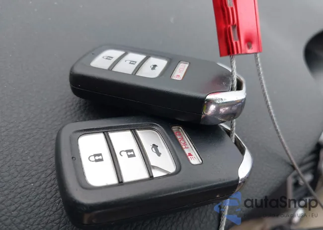 1HGCR3F95DA026086: 44330077