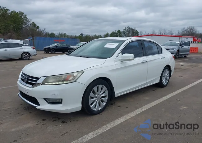 1HGCR3F95DA026086: 44330077