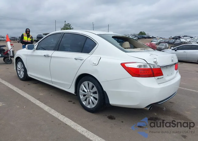 1HGCR3F95DA026086: 44330077