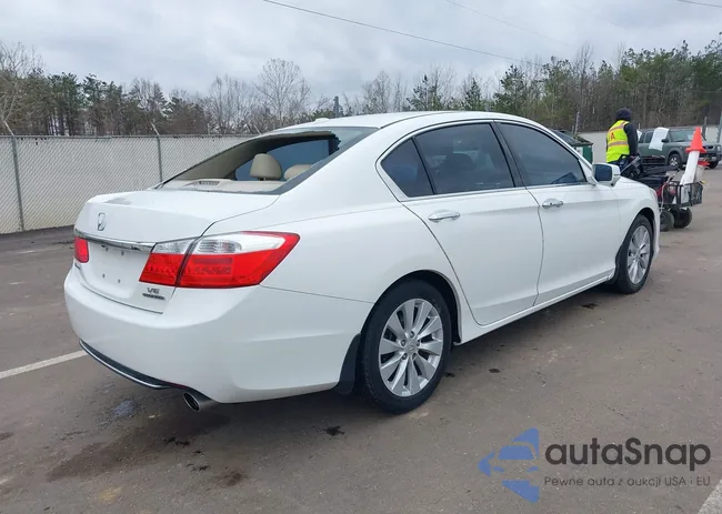 1HGCR3F95DA026086: 44330077