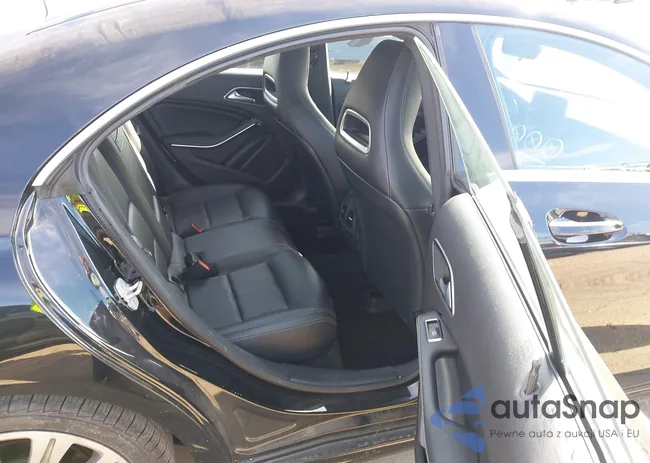 WDDSJ4EB0JN508034: 44330108