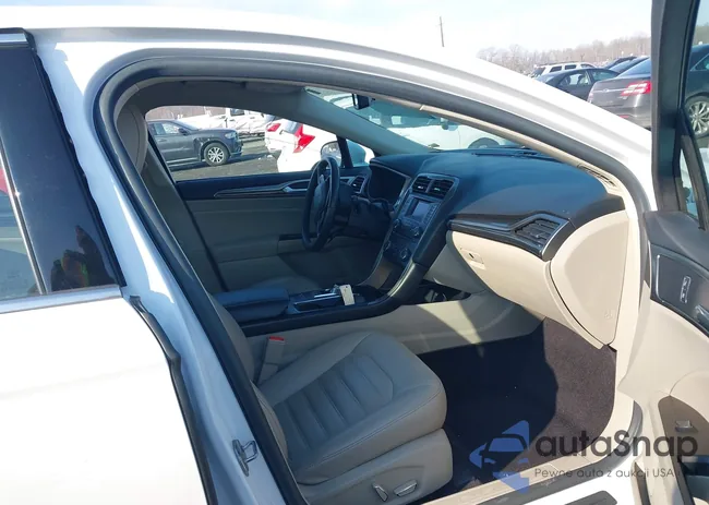 3FA6P0HD5HR132864: 44330192