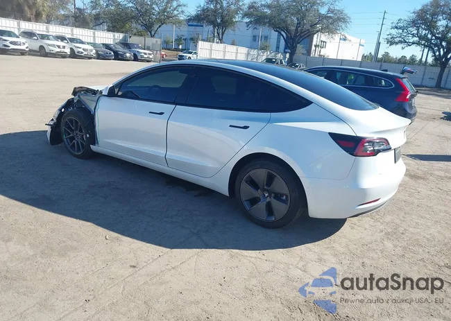 5YJ3E1EB4NF261736: 44330193