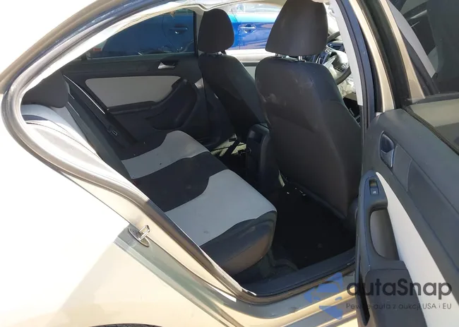 3VW2K7AJ2FM266304: 44330283