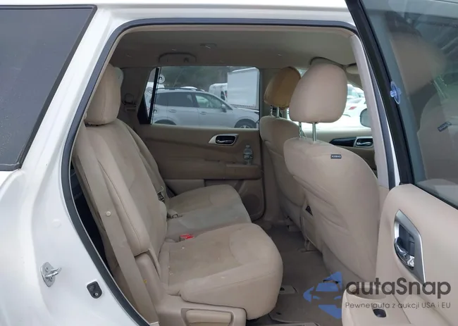 5N1AR2MM1DC674399: 44330286