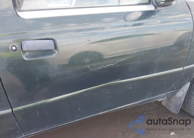 1FTYR14E81PA51789: 44330297