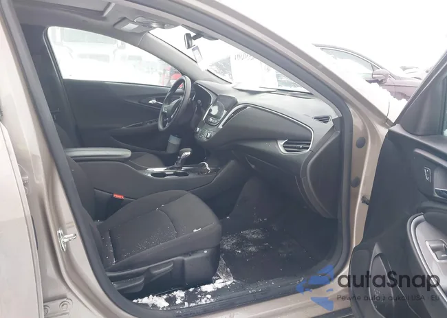 1G1ZD5ST0PF242660: 44330301