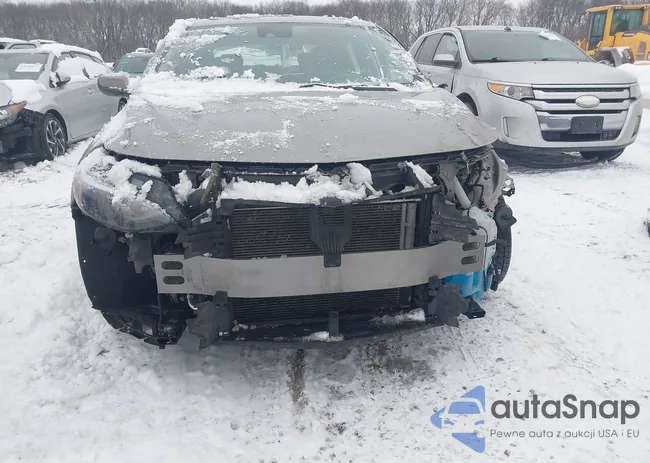 1G1ZD5ST0PF242660: 44330301