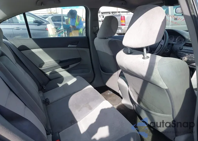 1HGCP2F39AA196944: 44330344