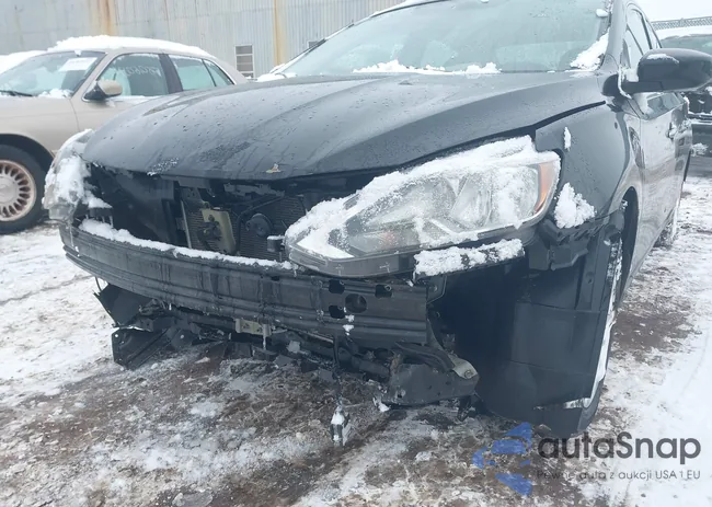 3N1AB7AP3KL623933: 44330375