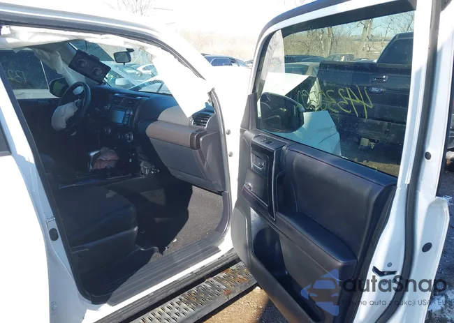 JTEBU5JR8K5617283: 44330502