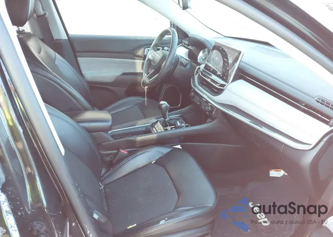 3C4NJDBB9NT237525: 44330533