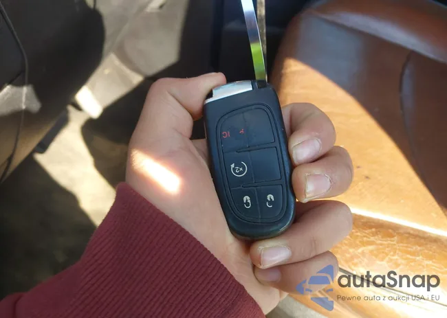 1C6RR7PM5ES402467: 44329668