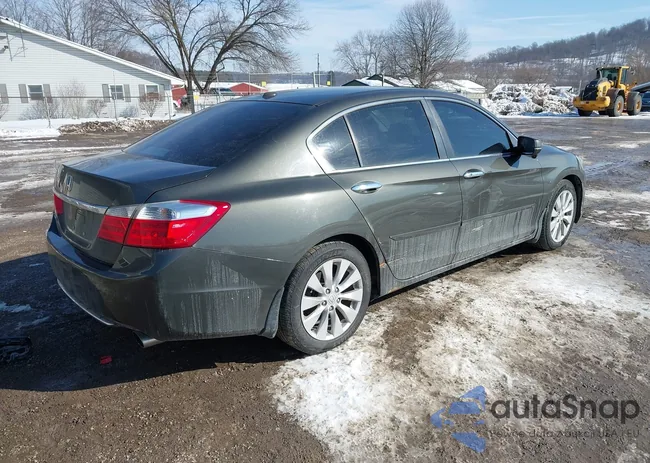 1HGCR2F83DA178594: 44329737