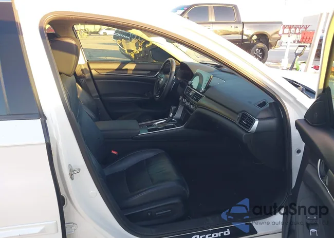 1HGCV1F92JA085589: 44329764