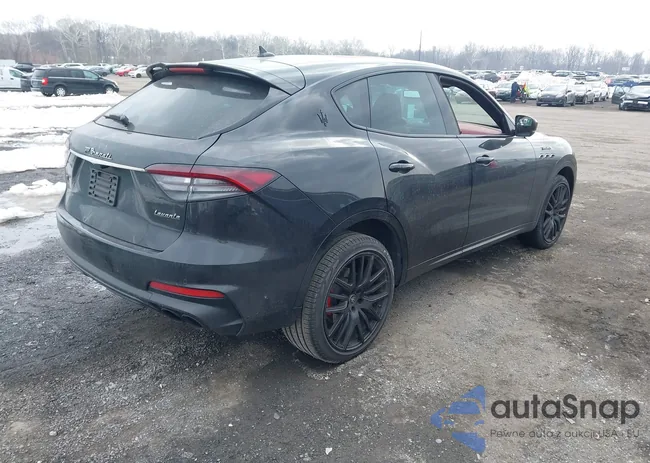 ZN661ZUM3NX402763: 44329773