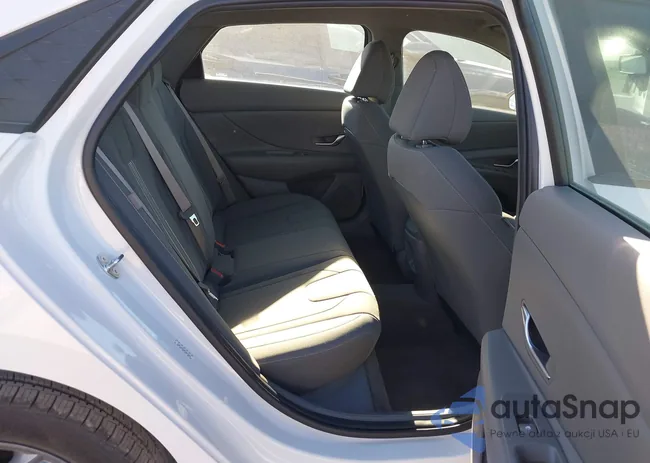 KMHLM4DG9RU821602: 44329820