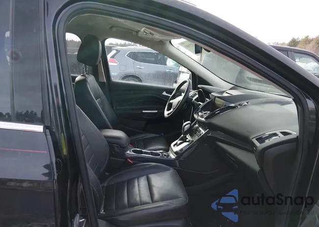 1FMCU9J97EUA42146: 44329885