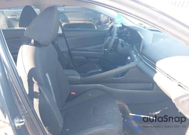 KMHLM4DG0RU712106: 44329915